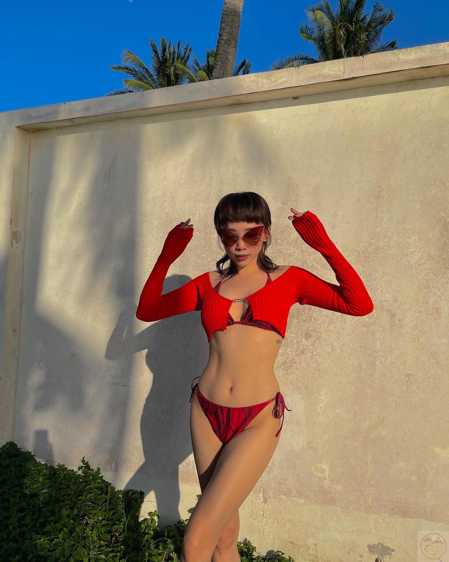 Tóc Tiên bikini 8