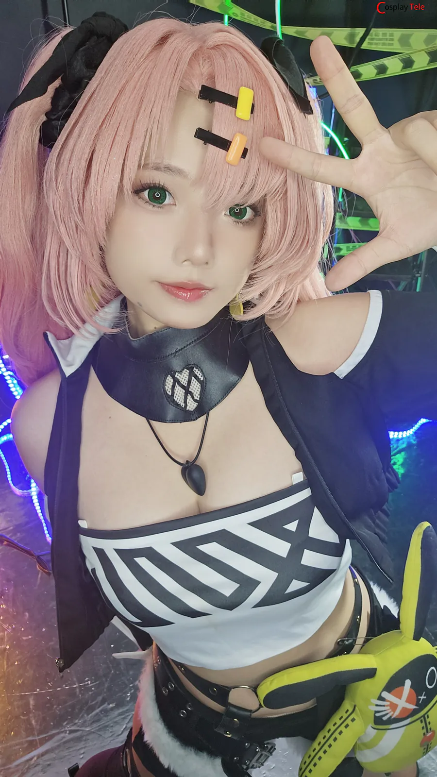 Messie Huang cosplay Nicole Demara 68