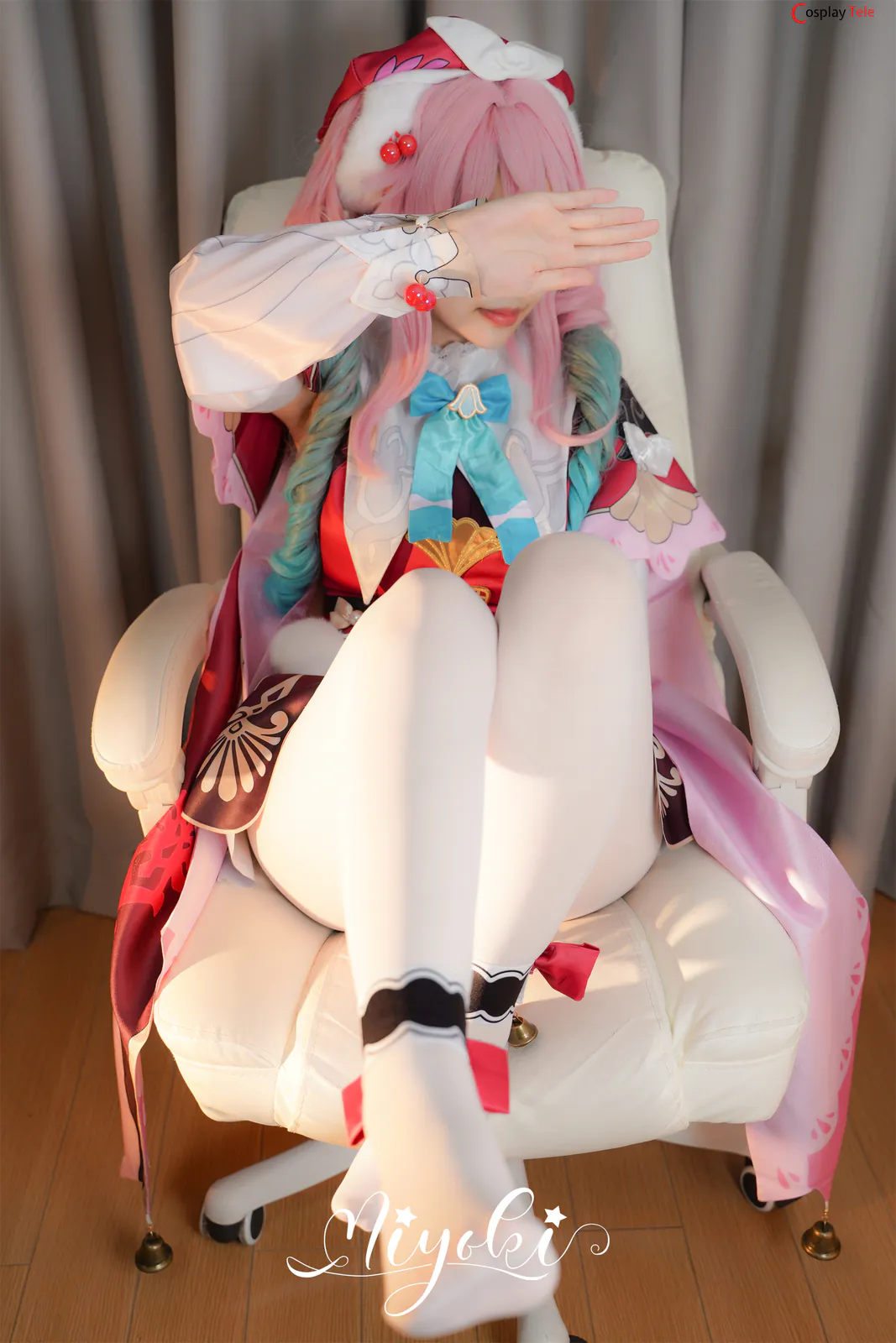 Misaki Suzuki cosplay Hyacine 13