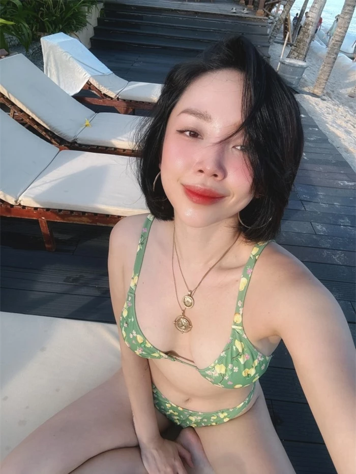 Tóc Tiên bikini 15