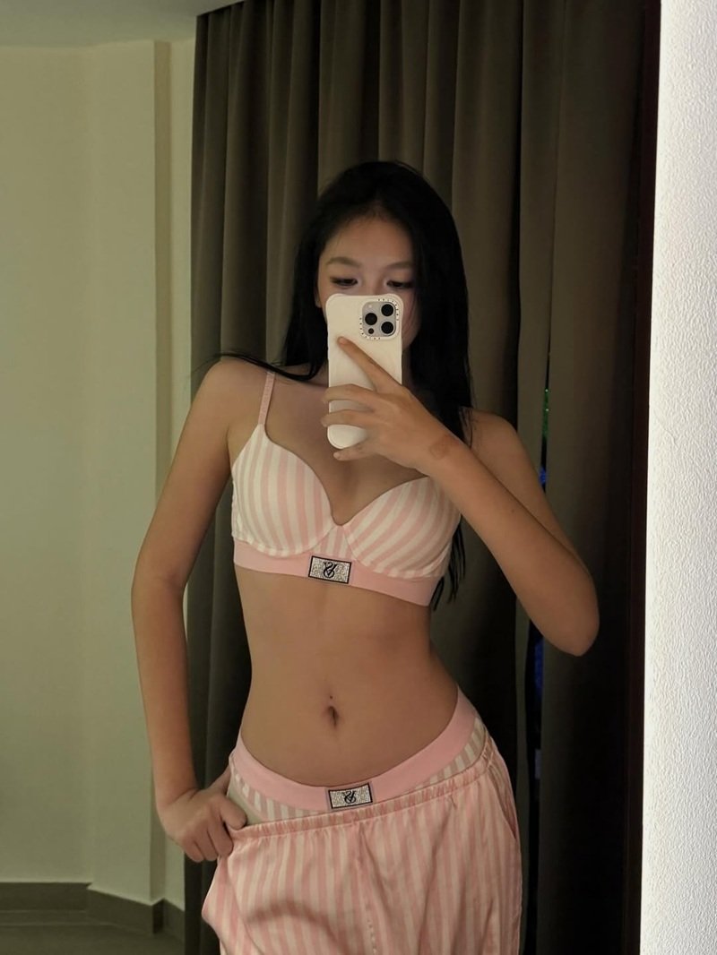 gái xinh trung quốc mặc váy ngắn 32