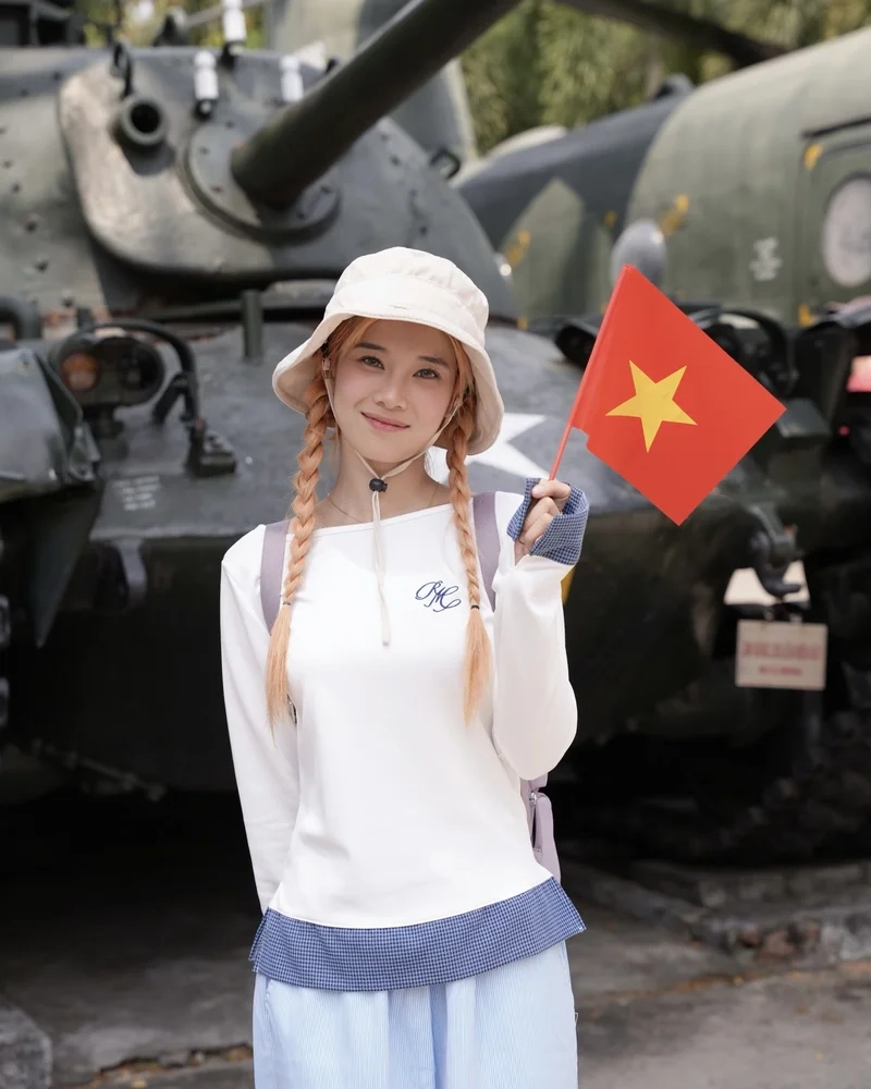 Hoàng Yến Chibi 2